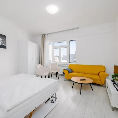 Apartment Self Check-in By Amber Bratislava