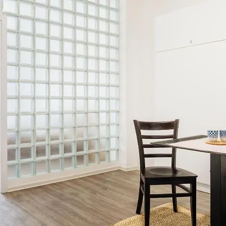 Self Check-in By Amber Братислава