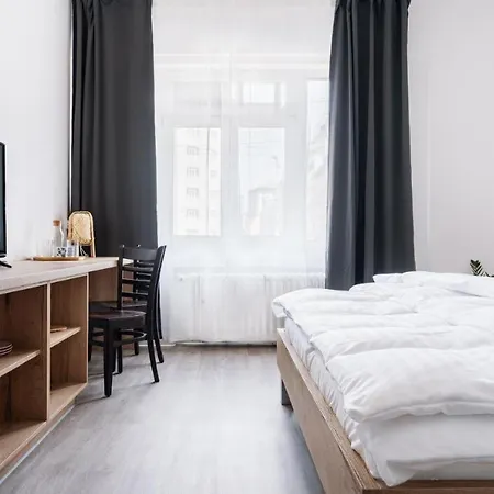 Self Check-in By Amber * Братислава