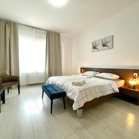 Self Check-in By Amber Братислава